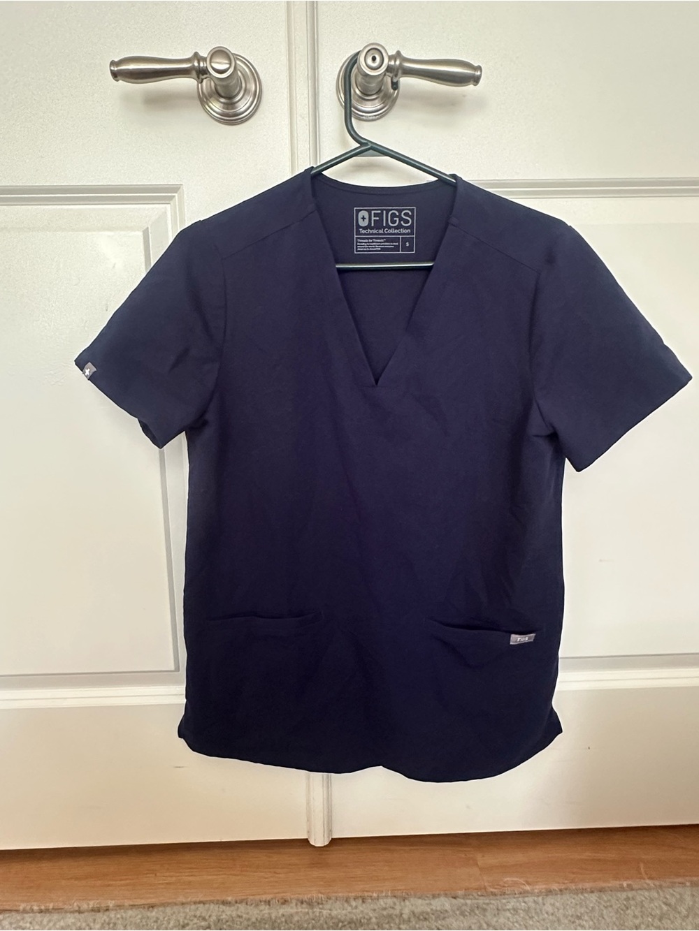 Figs Scrub Top Navy